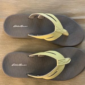 Eddie Bauer Flip Flops